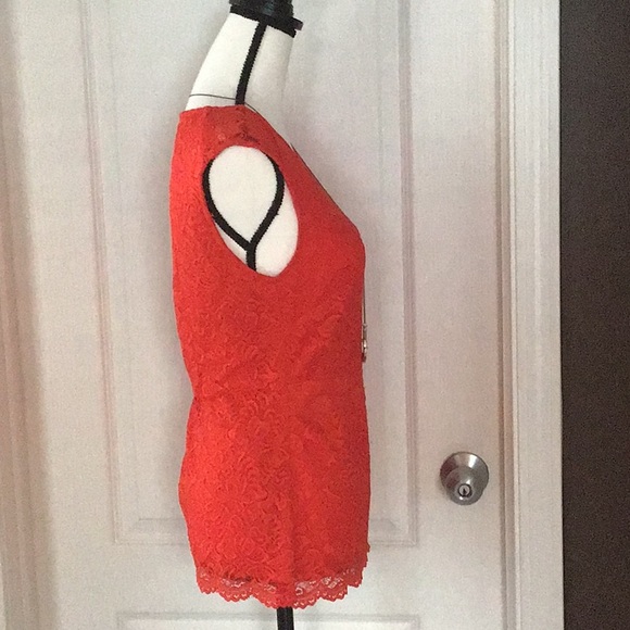 Top - Picture 2 of 3